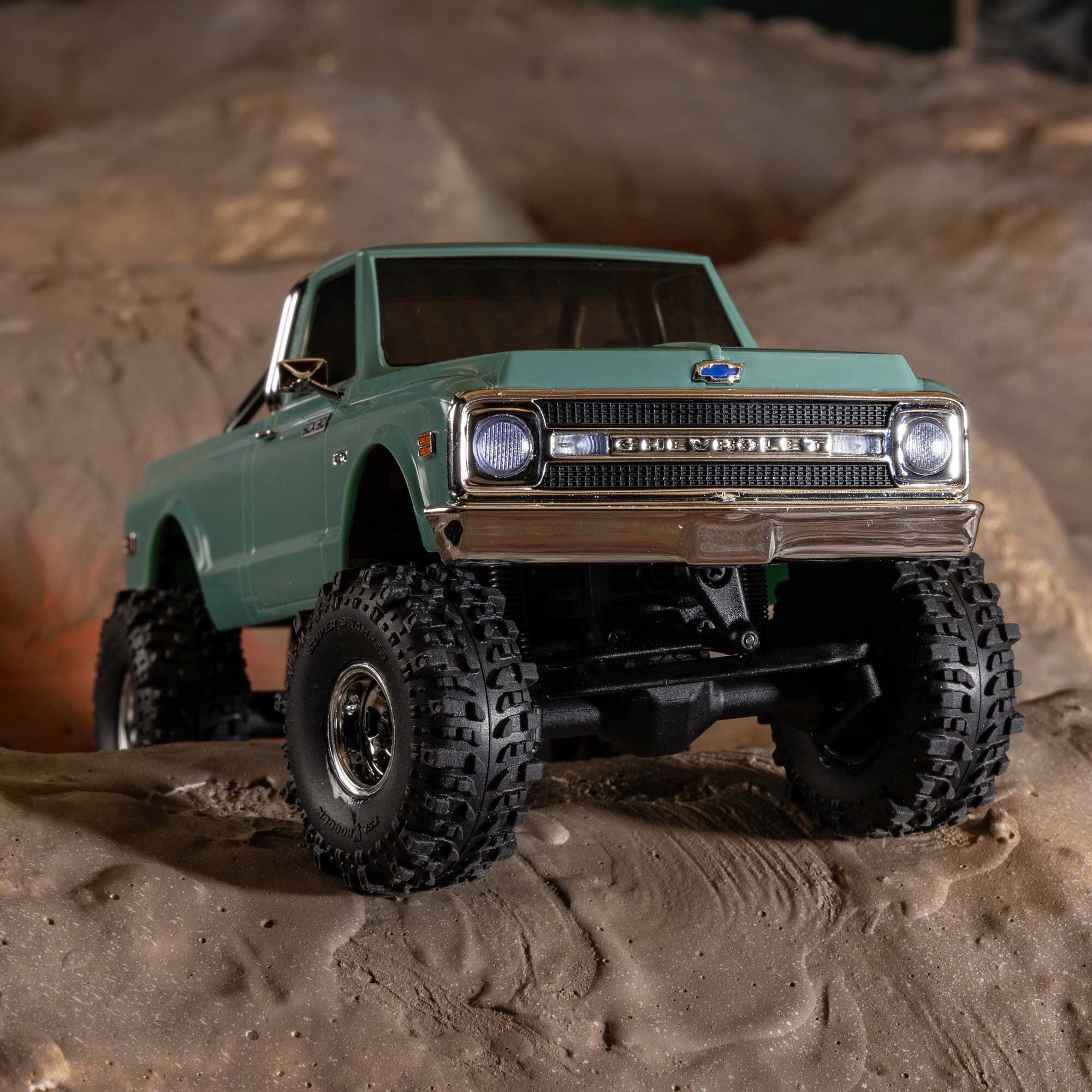 Axial 1/30 SCX30 Chevrolet K10 4X4 RTR Brushed Rock Crawler