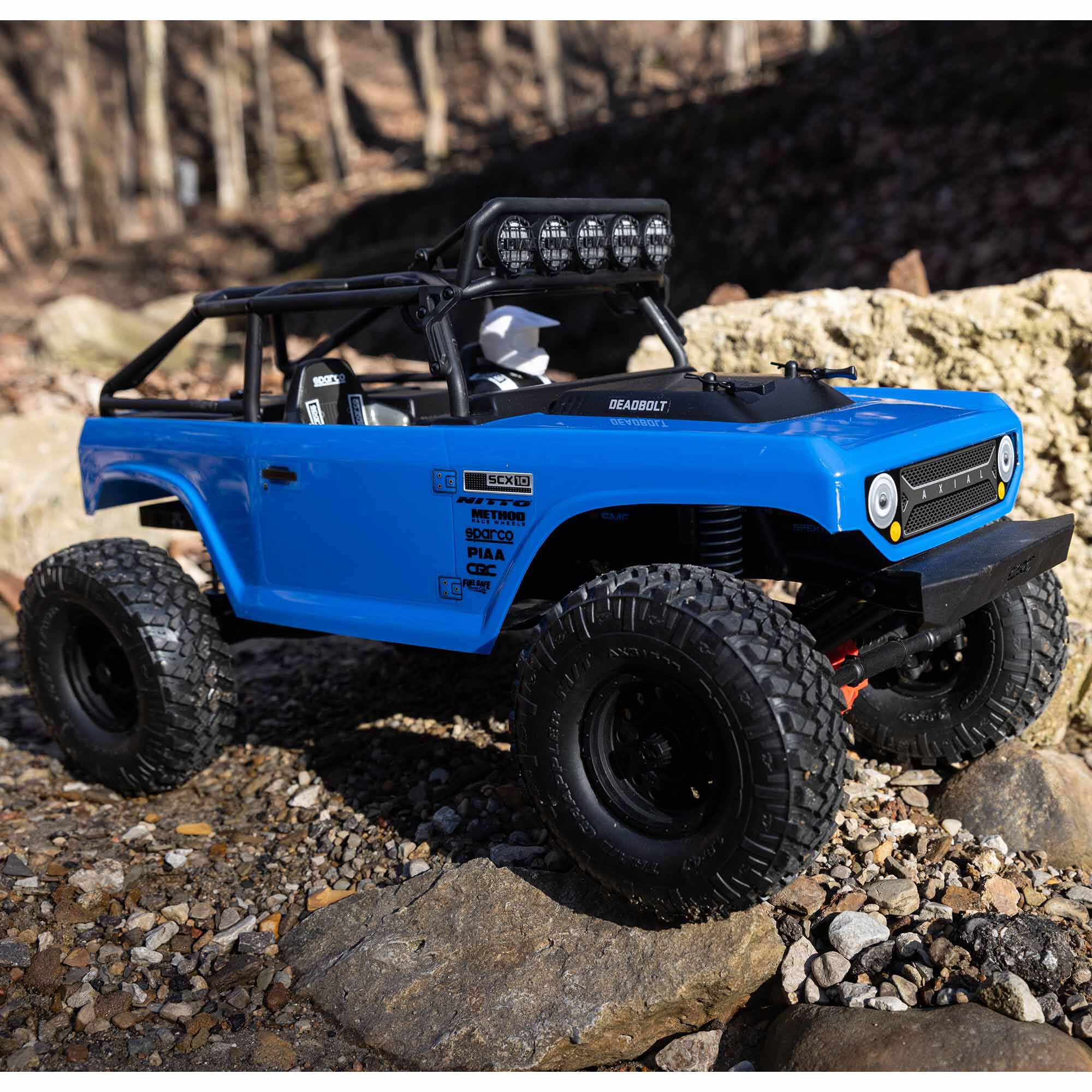 1 10 SCX10 II Deadbolt 4X4 Brushed RTR Blue Axial Adventure