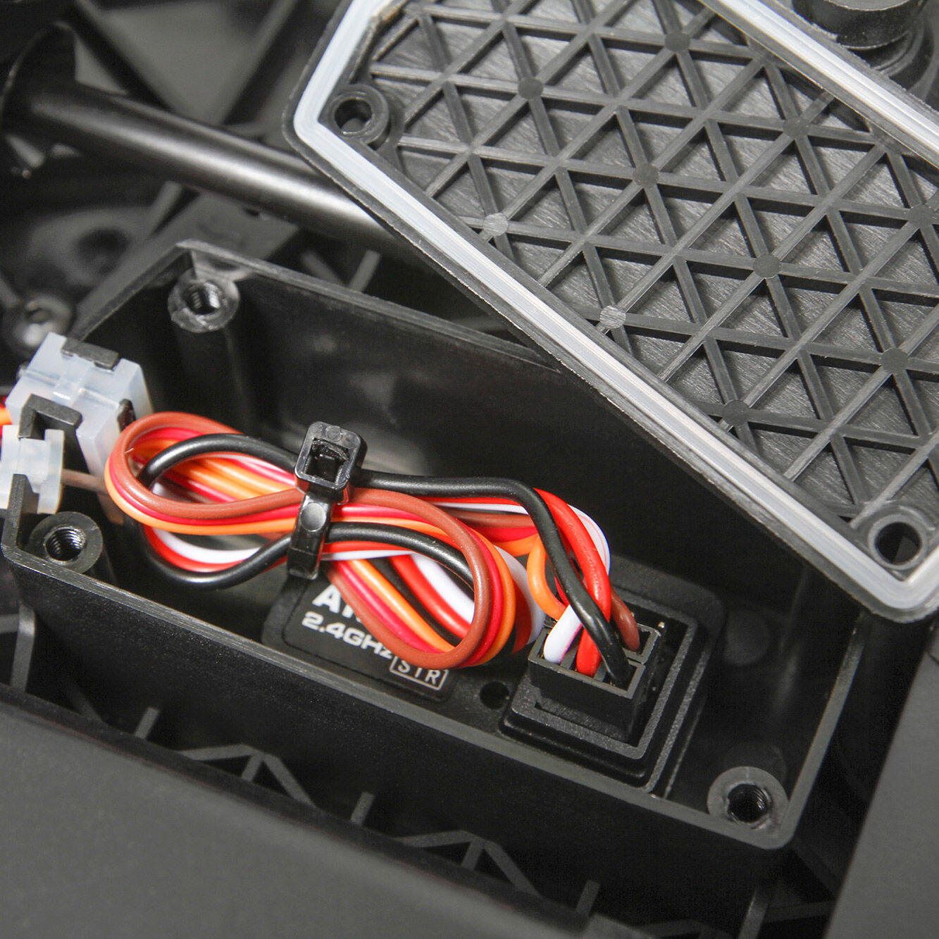 1/8 Yeti XL 4WD Kit | Axial Adventure