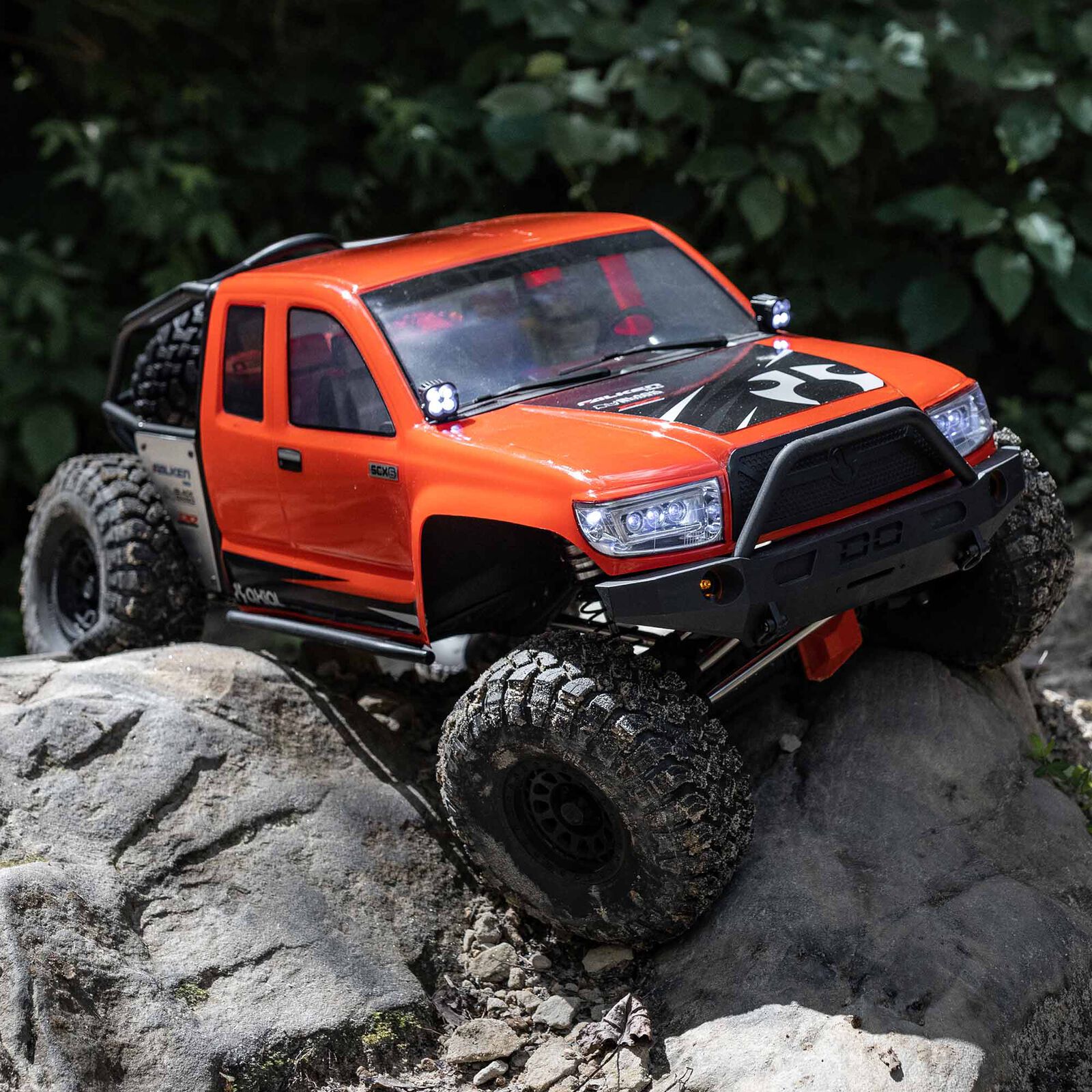 1/6 SCX6 Trail Honcho 4X4 Rock Crawler RTR, Red | Axial Adventure