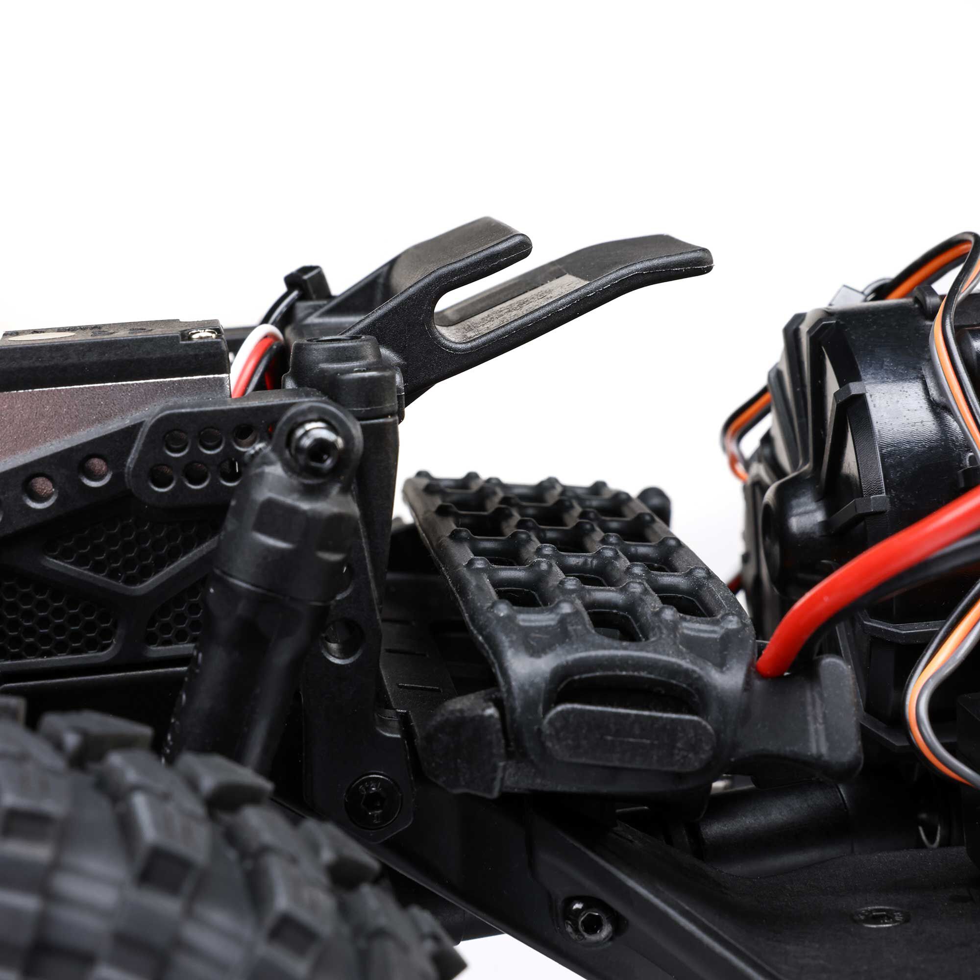 Axial 1/10 SCX10 III Coyote 4X4 RTR Brushed Rock Crawler, Silver
