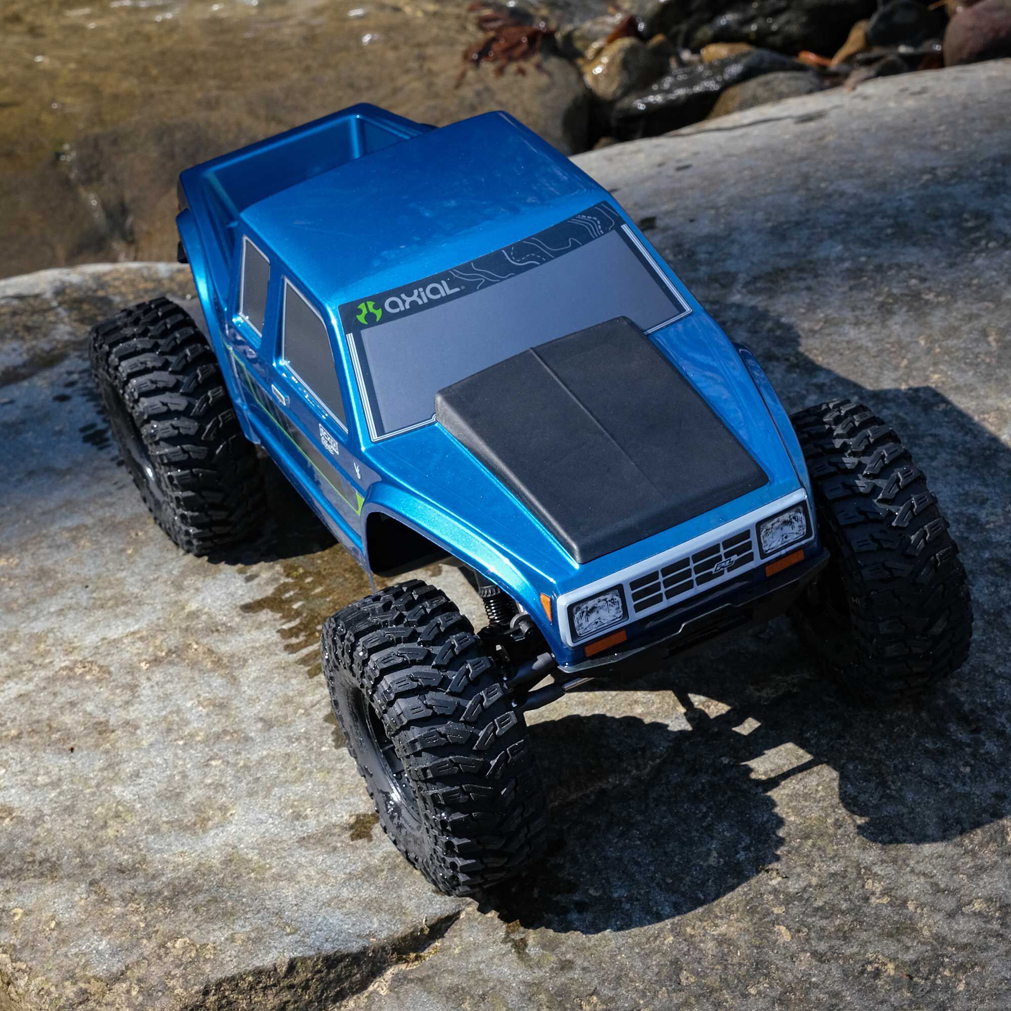 Axial 1/10 SCX10 III Coyote 4X4 RTR Brushed Rock Crawler, Blue