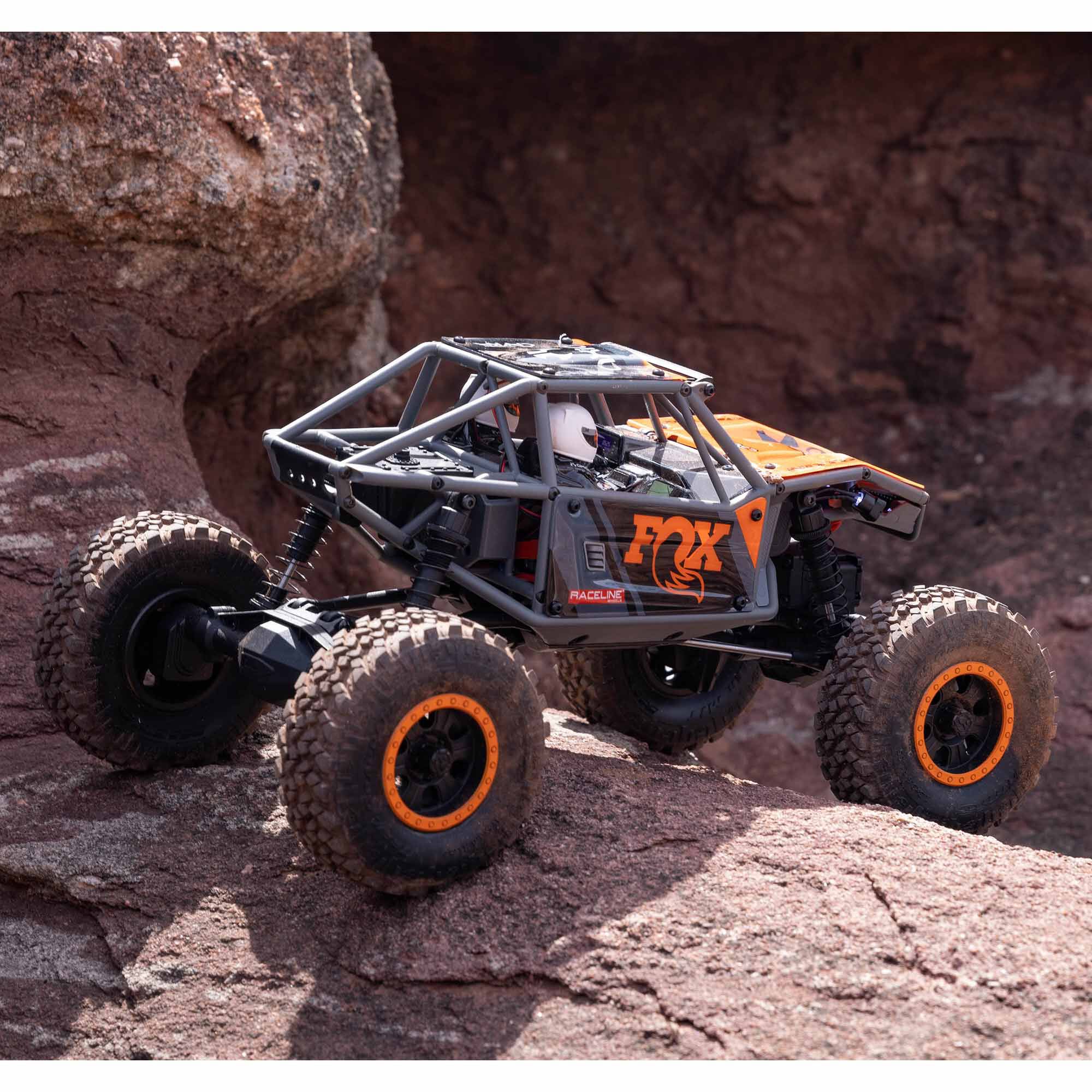 ホビーラジコン AXIAL CAPRA UTB18 RTR Axial 1/18 UTB18 Capra 4X4 RTR Brushed Rock Crawler (Battery