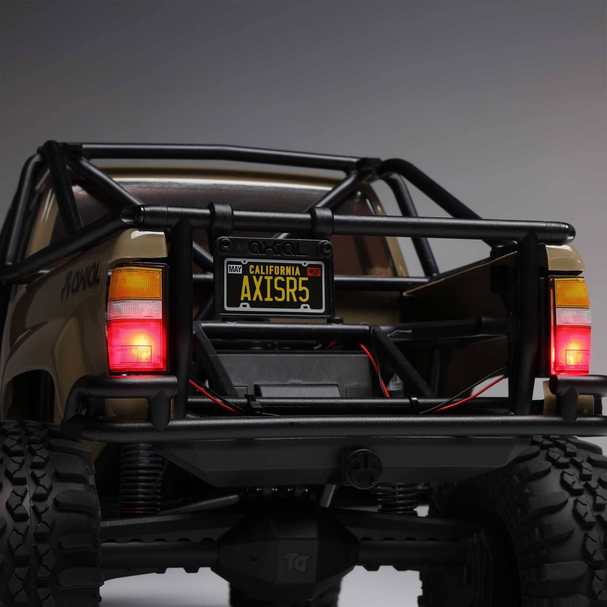 Axial 1/10 SCX10 III 1987 Toyota SR5 4X4 RTR Brushed Rock Crawler