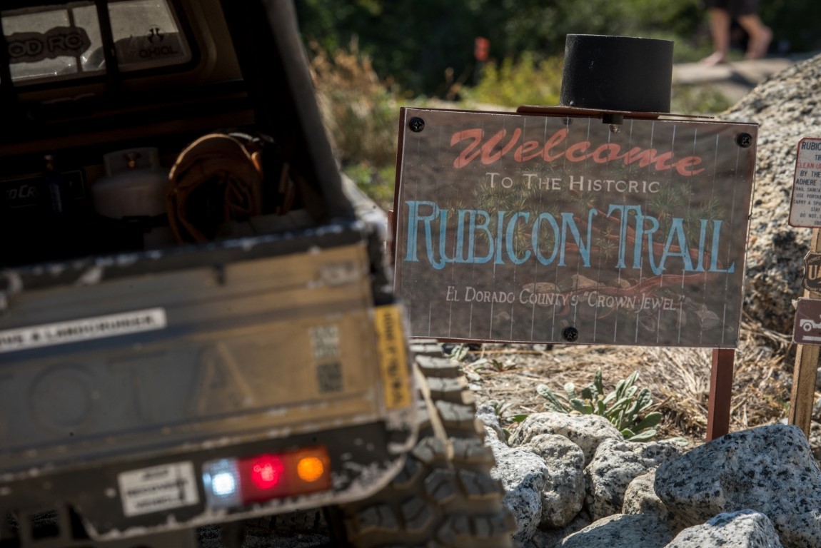 ScaleOnTheCon-08310 (Medium)