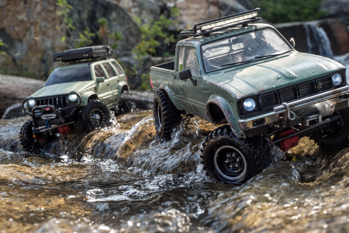 ScaleOnTheCon-08532 (Medium)