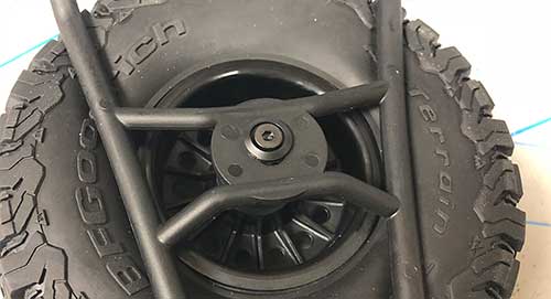 Axial Deadbolt AX90066 Simple Body and Bumper Mod