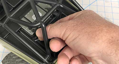 Axial Deadbolt AX90066 Simple Body and Bumper Mod