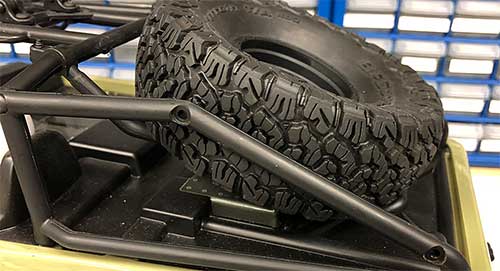 Axial Deadbolt AX90066 Simple Body and Bumper Mod